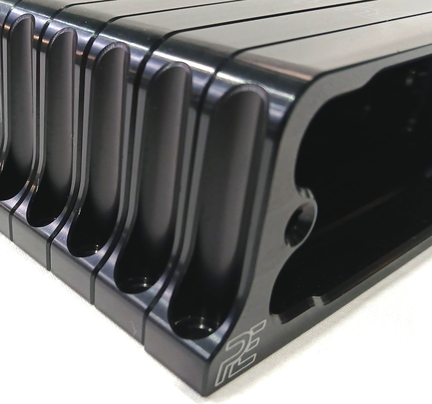 MoTeC Mounting Brackets by PE Racing.
To suit MoTeC M84, M400, M600, M800, TCMux, IEX, DBW4, E888 & E816 Expanders, ECU's & Controllers.
